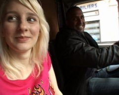 On a baisé une jeune belge dans un camion en plein Paris !!! (Jacquie et Michel)