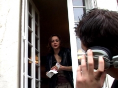 Video gratuite : femelle au foyer comblée par l’employé du téléphone