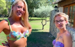 Maddy est ravie de retrouver ashley pour une orgie qui se prépare épique ! (Jacquie et Michel)