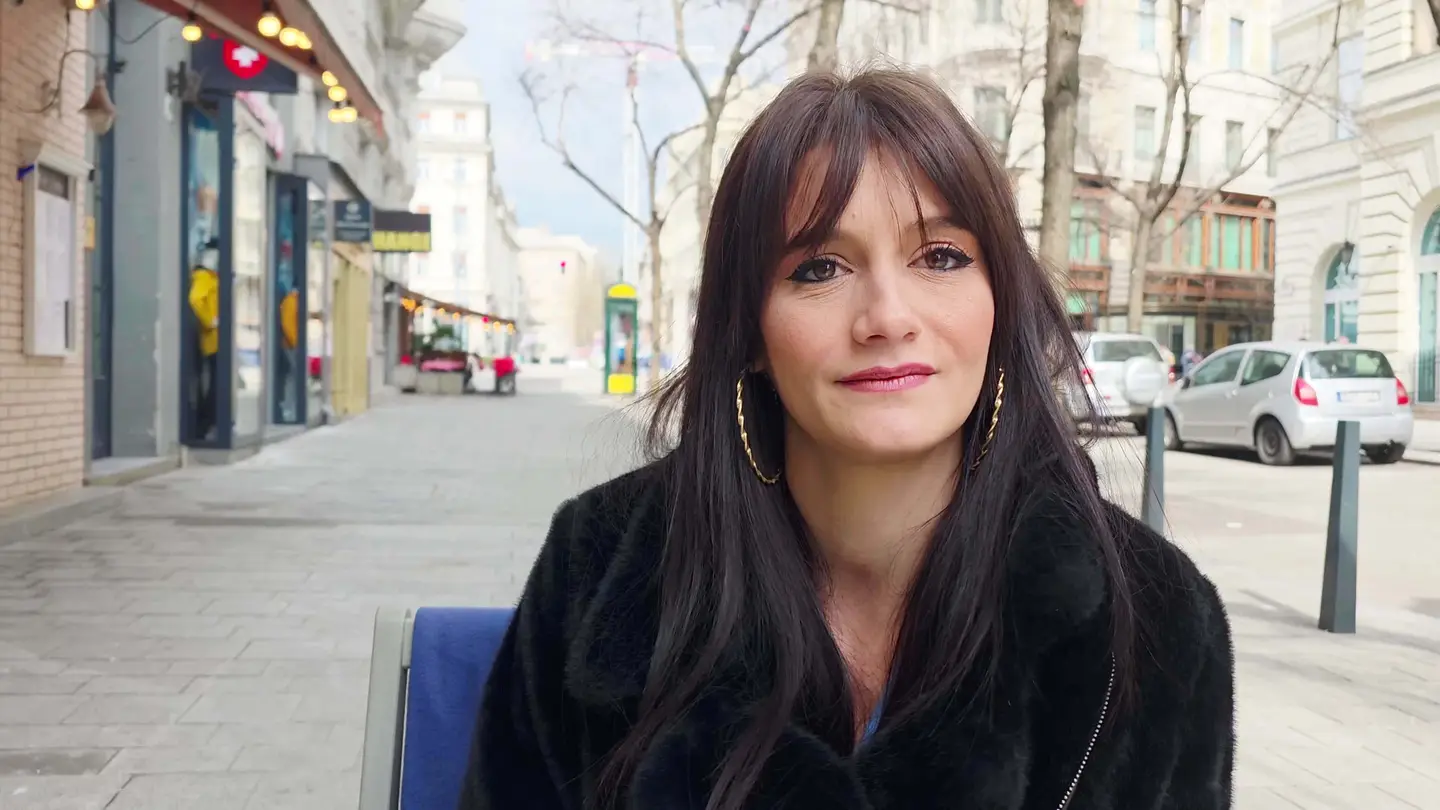 Découvre les profondeurs de Tina, la déesse du X à Villefranche-sur-Mer: séductrice passionnée et au… (Jacquie et Michel)