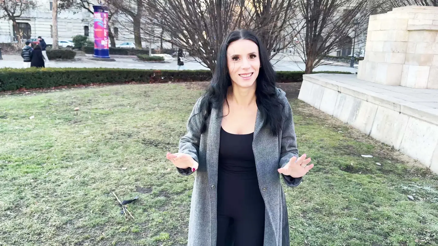 La sulfureuse Nelly déchaîne les passions et éveille les fantasmes de l’irrésistible Emmanuel lors d… (Jacquie et Michel)