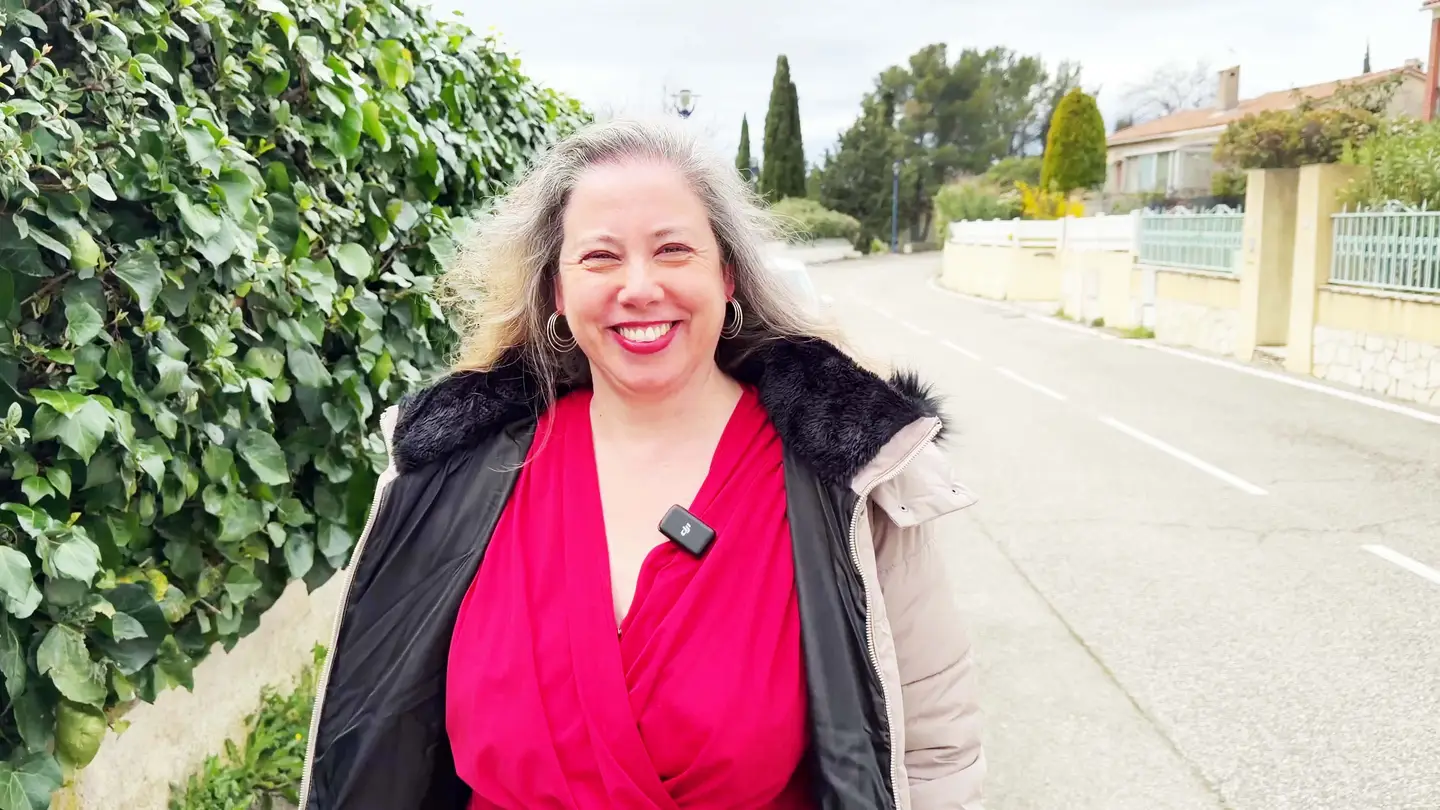 La MILF Jeny défie Klem en tournant 7h de sexe torride avant le Sud ! (Jacquie et Michel)